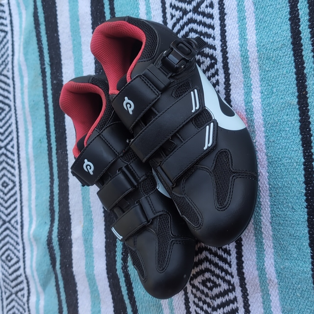 Peloton shoes size 9